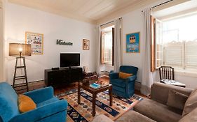 2 Bedroom Apartment With Patio Next To Avenida Da Liberdade